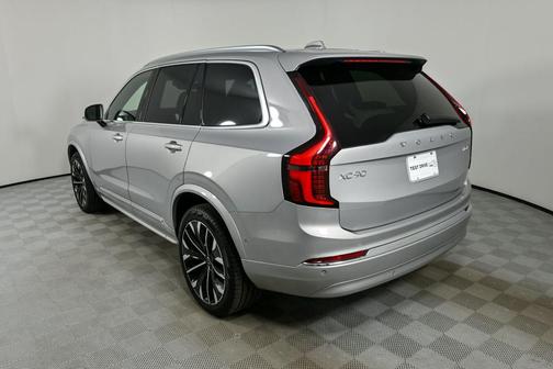 2025 Volvo XC90 B6 Plus 7-Seater