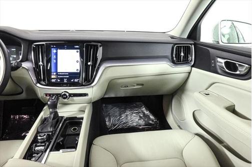 2019 Volvo S60 T5 Momentum