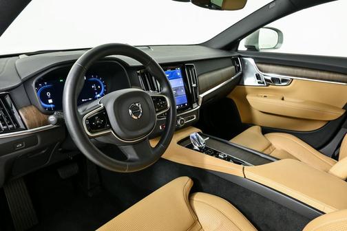 2025 Volvo V90 Cross Country B6 Ultra