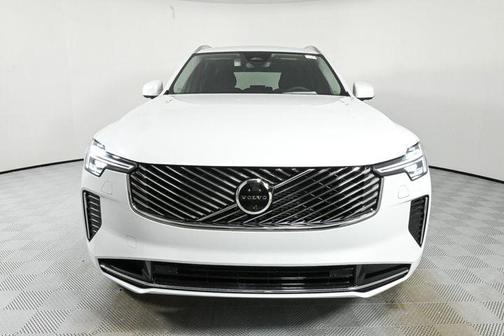 2025 Volvo XC90 Plug-In Hybrid T8 Plus 7-Seater