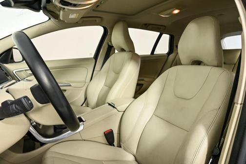 2016 Volvo V60 T5 Drive-E Premier