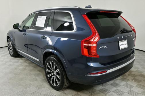 2024 Volvo XC90 B5 Core Bright Theme
