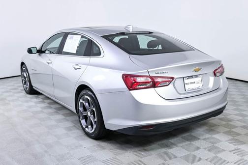 Silver Ice Metallic 2020 Chevrolet Malibu FWD LT