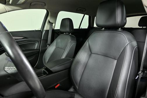2018 Buick Regal TourX Essence