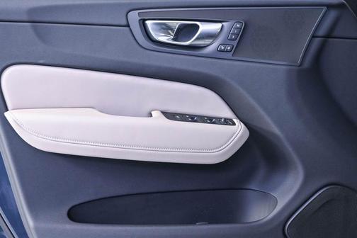 Denim Blue Metallic 2026 Volvo XC60 B5 Plus
