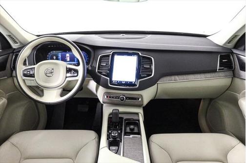 2023 Volvo XC90 B6 Plus 6-Seater