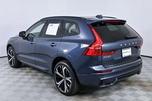 2025 Volvo XC60 Plug-In Hybrid Ultra, T8 AWD Electric/Gasoline, Dark