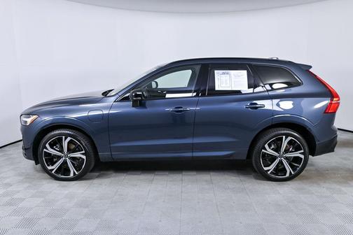 2025 Volvo XC60 Plug-In Hybrid Ultra, T8 AWD Electric/Gasoline, Dark