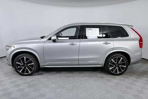2024 Volvo XC90 B5 Plus Bright Theme