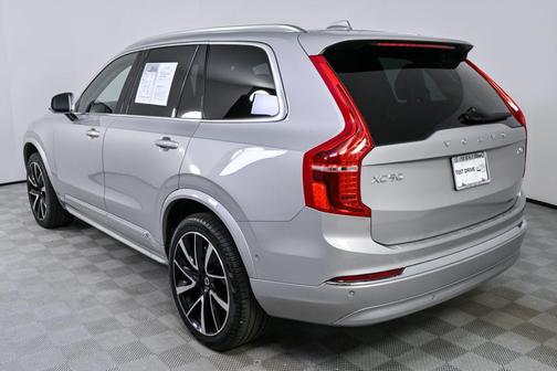 2024 Volvo XC90 B5 Plus Bright Theme
