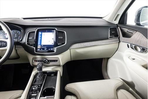 2021 Volvo XC90 T6 Inscription