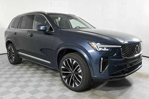 2025 Volvo XC90 B5 Plus 7-Seater