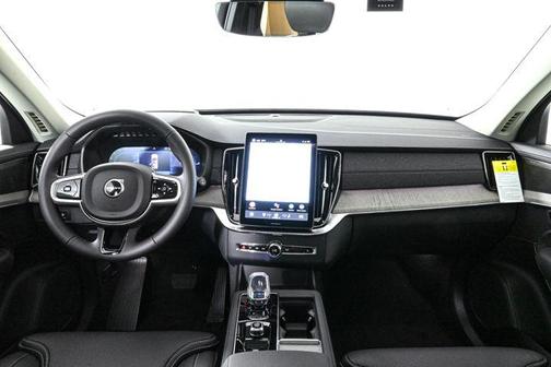 2025 Volvo XC90 Plug-In Hybrid T8 Ultra 7-Seater