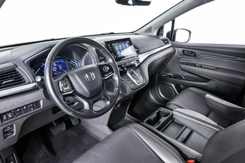 White Diamond Pearl 2018 Honda Odyssey EX-L