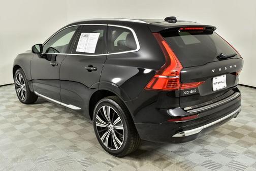 2023 Volvo XC60 B5 Plus Bright Theme