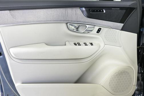 2026 Volvo XC90 B6 Ultra 7-Seater