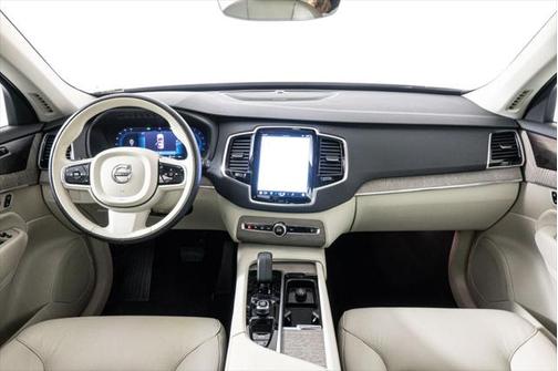 2023 Volvo XC90 B6 Plus 7-Seater