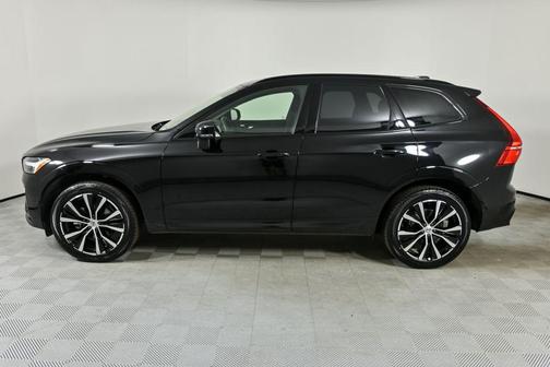 2025 Volvo XC60 B5 Plus