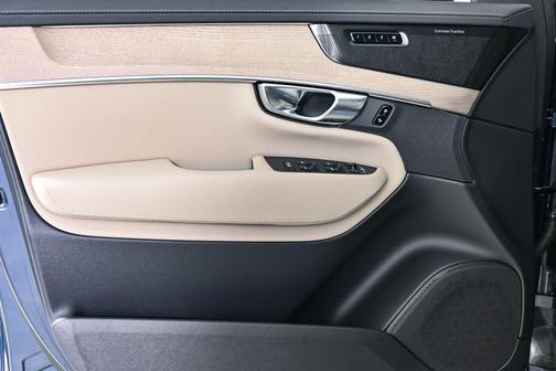 2026 Volvo XC90 B6 Plus 7-Seater