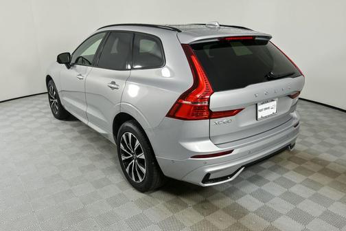 2025 Volvo XC60 Plus