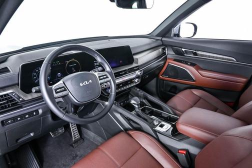 Everlasting Silver 2025 Kia Telluride SX