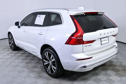 2023 Volvo XC60 B5 Plus Bright Theme