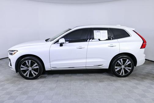 2023 Volvo XC60 B5 Plus Bright Theme