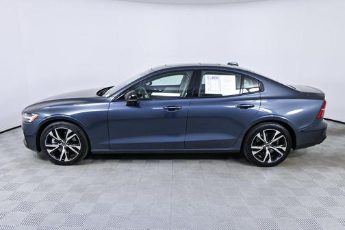 Denim Blue Metallic 2025 Volvo S60 B5 Core