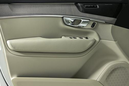 2026 Volvo XC90 Plug-In Hybrid T8 Ultra 7-Seater
