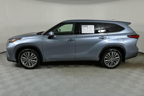 2021 Toyota Highlander Hybrid Platinum