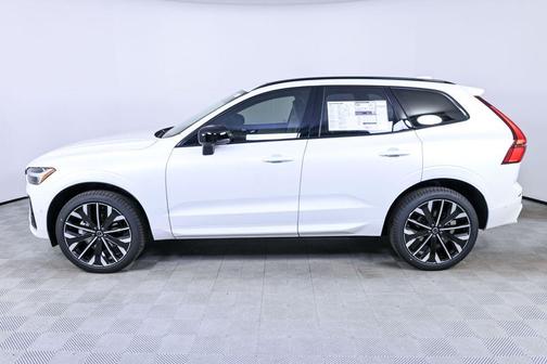 2026 Volvo XC60 B5 Ultra