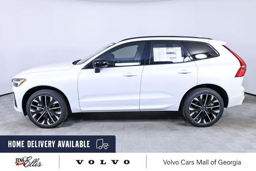 Crystal White Metallic 2026 Volvo XC60 B5 Ultra