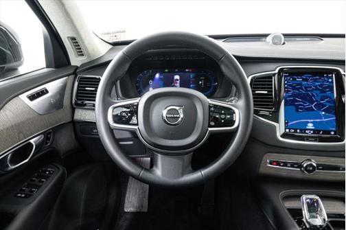 2023 Volvo XC90 Recharge Plug-In Hybrid T8 Ultimate Bright Theme 7-Seater