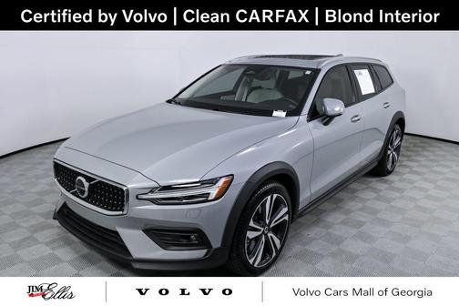 2025 Volvo V60 Cross Country B5 Plus