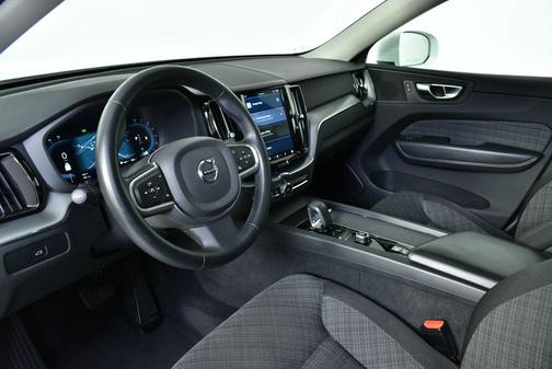 2023 Volvo XC60 B5 Core