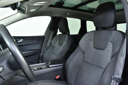 2023 Volvo XC60 B5 Core