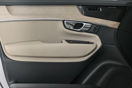 2026 Volvo XC90 B6 Plus 7-Seater