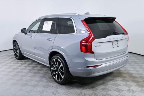 Vapour Grey Metallic 2025 Volvo XC90 B5 Plus