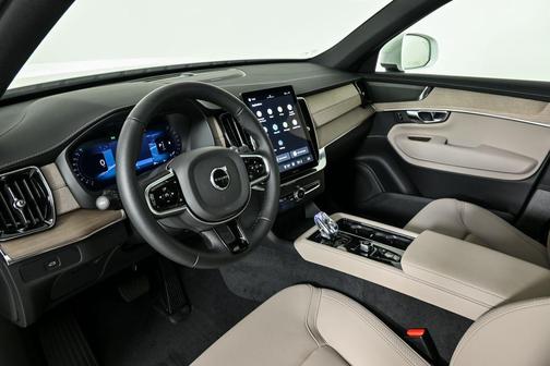 2026 Volvo XC90 B6 Plus 7-Seater