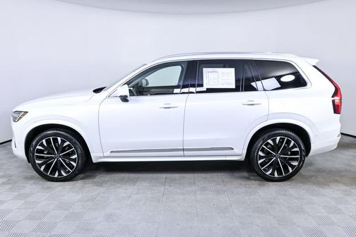 2025 Volvo XC90 B6 Plus 7-Seater
