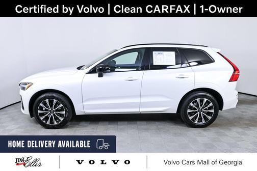 Crystal White Metallic 2025 Volvo XC60 B5 Core