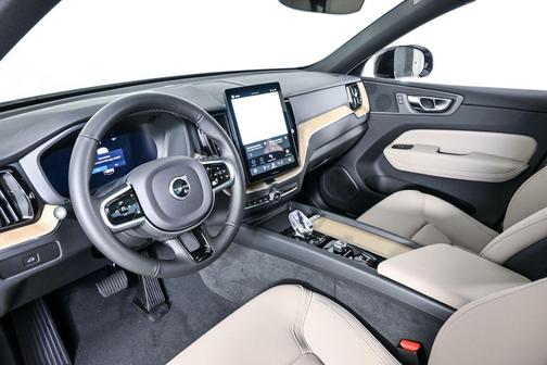 2026 Volvo XC60 B5 Core