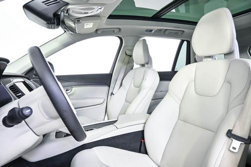 Thunder Grey Metallic 2020 Volvo XC90 T6 Momentum