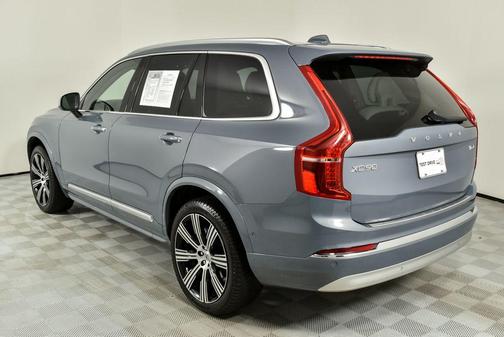 2022 Volvo XC90 T6 Inscription
