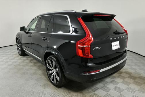2024 Volvo XC90 B6 Plus Bright Theme 7-Seater