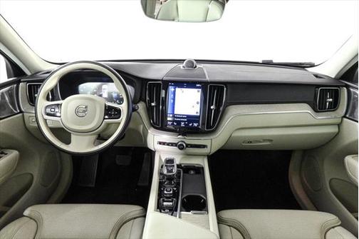2021 Volvo XC60 Recharge Plug-In Hybrid T8 Inscription