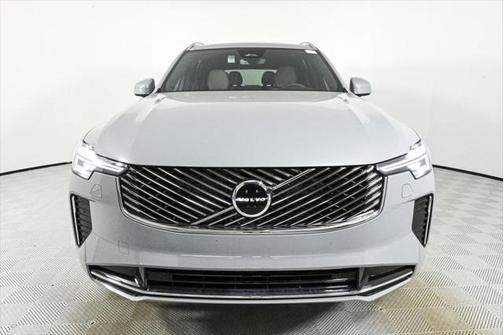 2025 Volvo XC90 B6 Core