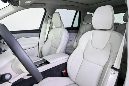 2026 Volvo XC90 B6 Ultra 7-Seater