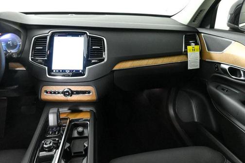 2025 Volvo XC90 Plug-In Hybrid T8 Plus 7-Seater