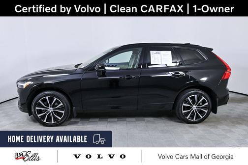 Onyx Black Metallic 2023 Volvo XC60 B5 Plus Dark Theme